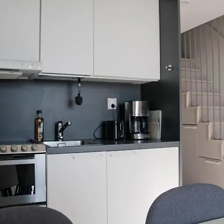 شقة Elegant Penthouse Loft - Near The Airport