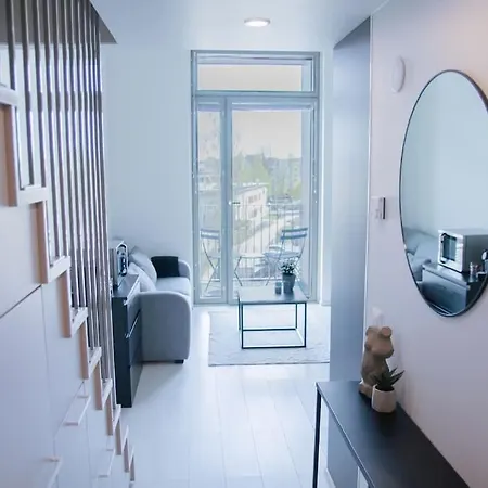 شقة Elegant Penthouse Loft - Near The Airport فانتا